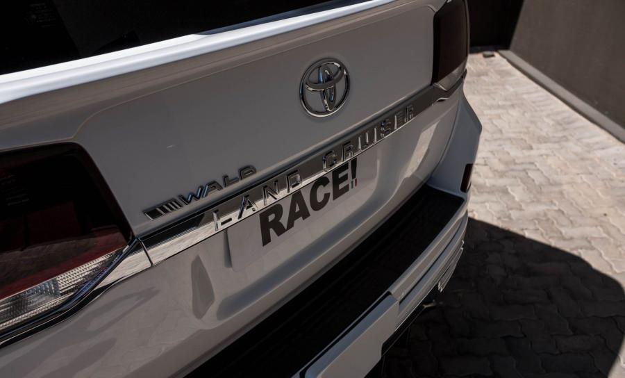 Детали экстерьера Toyota Land Cruiser 200 by Wald & RACE! 2018 года  (фото 13 из 21)